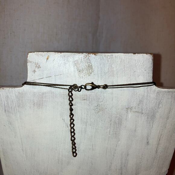 Green beaded tiered necklace, triple strand, plastic faceted beads hippie boho - Picture 6 of 6